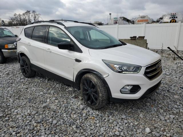 Photo 4 from auction – 2017 FORD ESCAPE SE with VIN 1FMCU9G97HUB85447