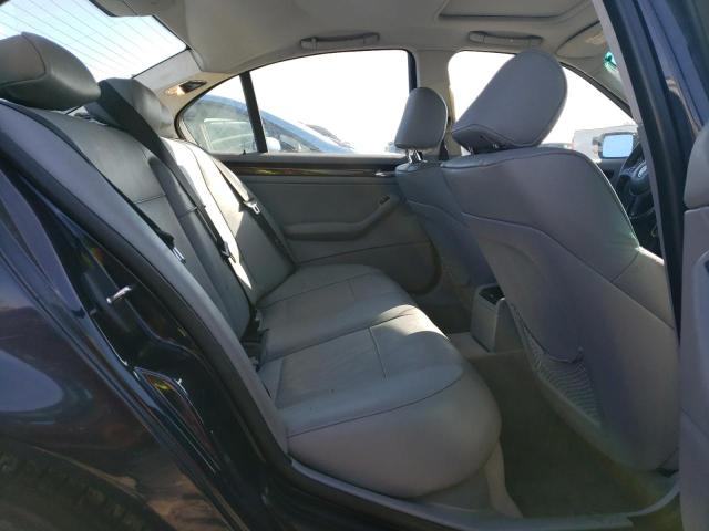 Photo 10 from auction – 2004 BMW 325 I with VIN WBAEV33434KR29436