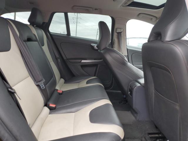 Photo 10 from auction – 2016 VOLVO V60 CROSS with VIN YV4612HK8G1010382