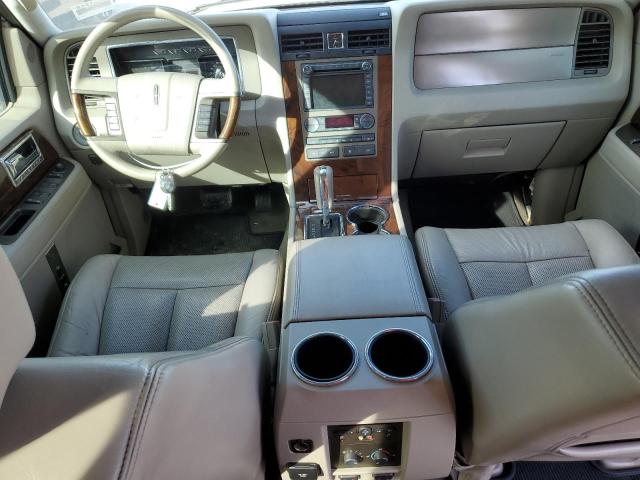 Photo 8 from auction – 2011 LINCOLN NAVIGATOR with VIN 5LMJJ3H54BEJ09403