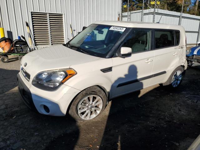 KIA SOUL + 2013 with VIN KNDJT2A62D7762110 - Photo from auction