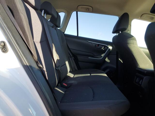 Photo 10 from auction – 2021 TOYOTA RAV4 LE with VIN JTMLWRFV7MD127121