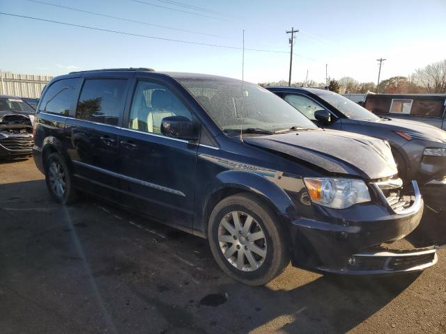 Photo 4 from auction – 2016 CHRYSLER TOWN & COU with VIN 2C4RC1BG8GR292527