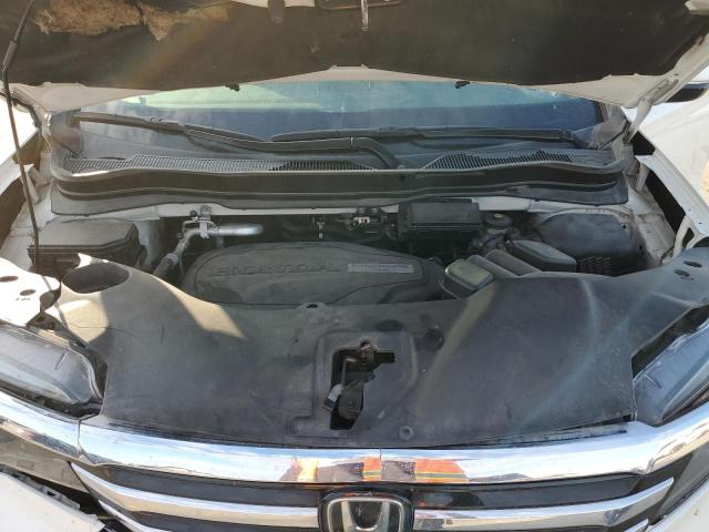 Photo 12 from auction – 2017 HONDA PILOT ELIT with VIN 5FNYF6H09HB041250