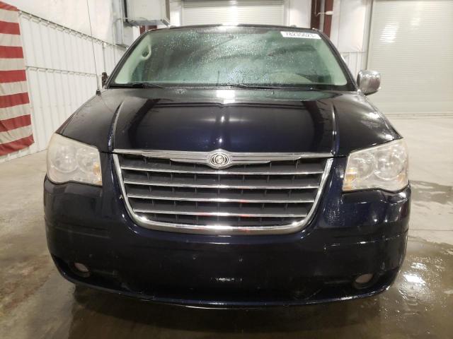Photo 5 from auction – 2010 CHRYSLER TOWN & COU with VIN 2A4RR5D18AR141073