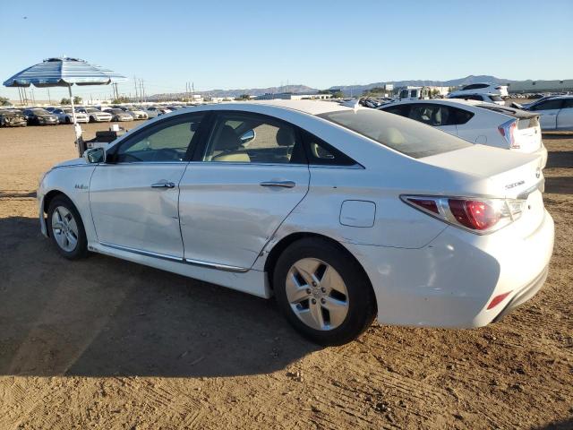 Photo 2 from auction – 2012 HYUNDAI SONATA HYB with VIN KMHEC4A47CA057828
