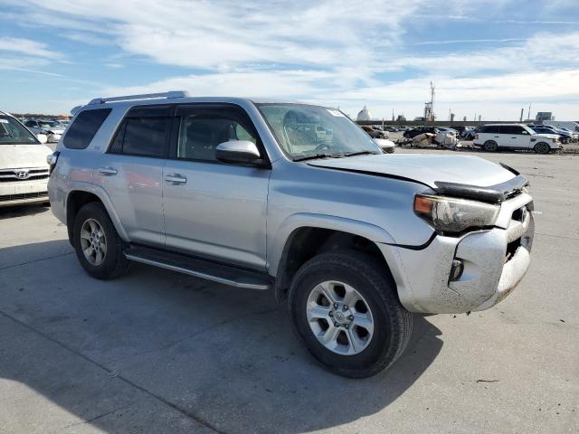 Photo 4 from auction – 2015 TOYOTA 4RUNNER SR with VIN JTEZU5JR5F5096060