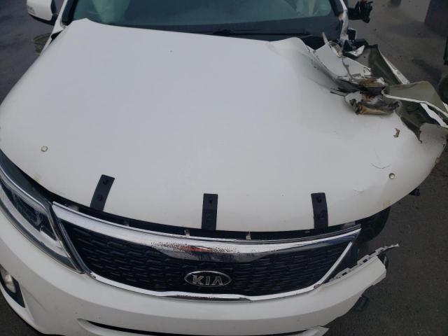 Photo 12 from auction – 2015 KIA SORENTO LX with VIN 5XYKTDA70FG638237