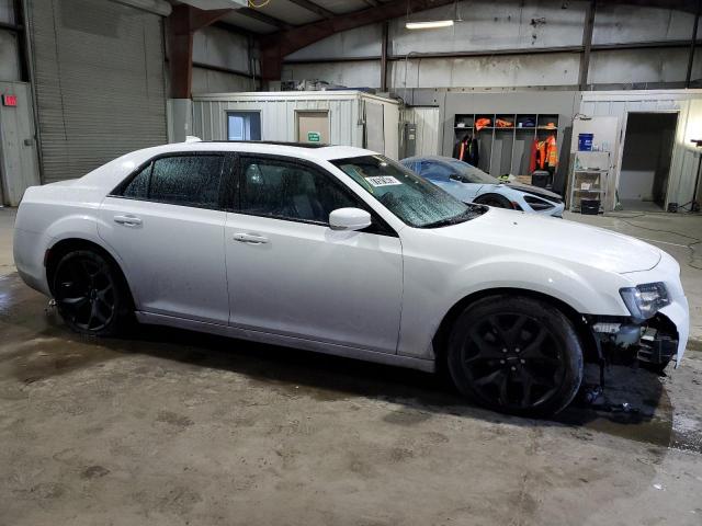 Photo 4 from auction – 2022 CHRYSLER 300 S with VIN 2C3CCABG0NH178907