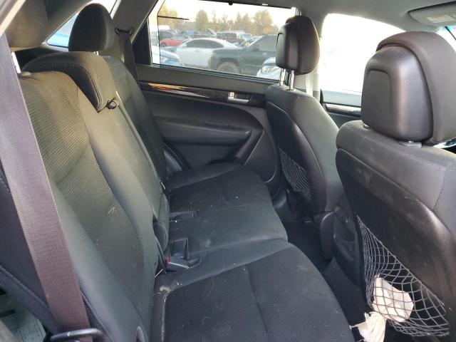 Photo 11 from auction – 2015 KIA SORENTO LX with VIN 5XYKTCA60FG585492