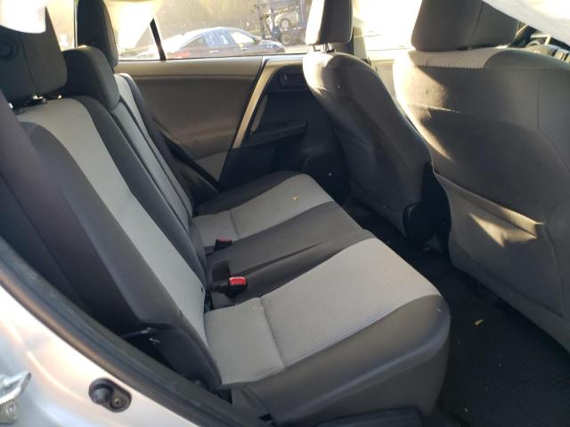 Photo 11 from auction – 2013 TOYOTA RAV4 LE with VIN JTMBFREV3DD031953