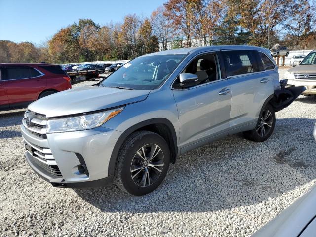 TOYOTA HIGHLANDER 2018 with VIN 5TDBZRFHXJS872586 - Photo from auction