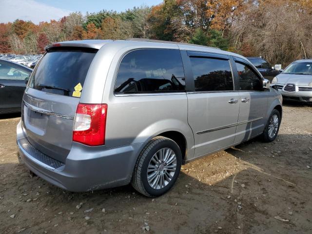 Photo 3 from auction – 2015 CHRYSLER TOWN & COU with VIN 2C4RC1CG4FR539815