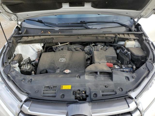 Photo 12 from auction – 2017 TOYOTA HIGHLANDER with VIN 5TDKZRFH5HS525449