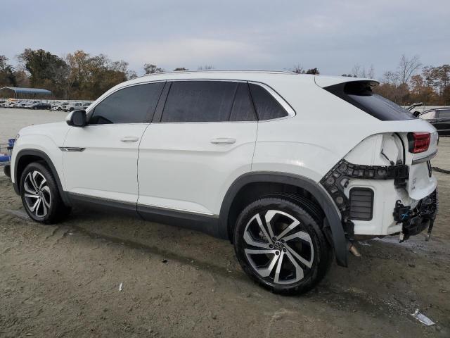 Photo 2 from auction – 2022 VOLKSWAGEN ATLAS CROS with VIN 1V2BC2CA8NC207658