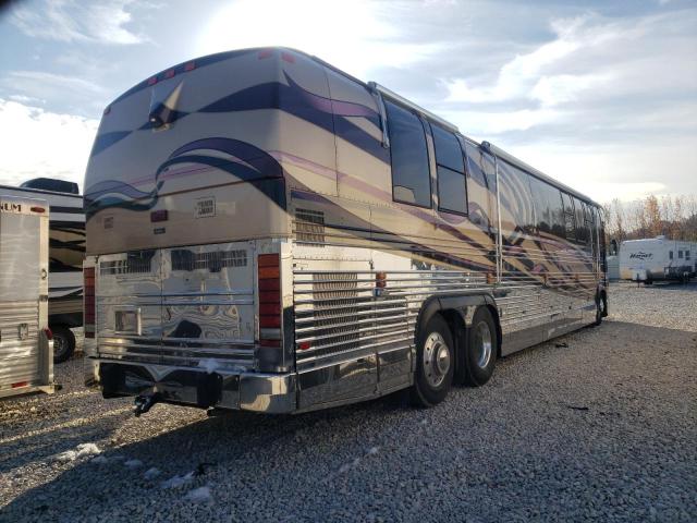 Photo 4 from auction – 1999 PREVOST BUS with VIN 2PCM3349XX1026722
