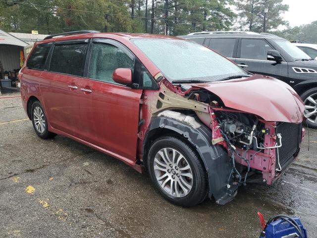 Photo 4 from auction – 2018 TOYOTA SIENNA XLE with VIN 5TDYZ3DC3JS910027