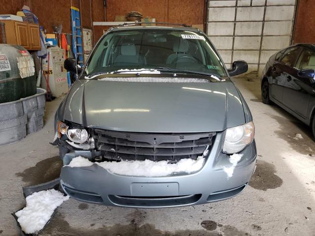 Photo 5 from auction – 2006 CHRYSLER TOWN & COU with VIN 2A4GP54L16R634969