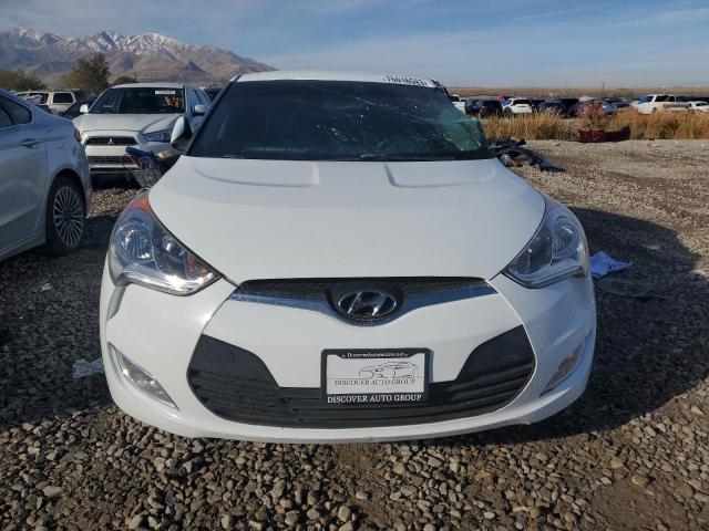 Photo 5 from auction – 2017 HYUNDAI VELOSTER with VIN KMHTC6AD2HU311051
