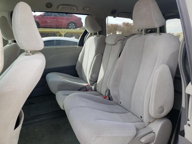 Photo 11 from auction – 2011 TOYOTA SIENNA LE with VIN 5TDKK3DC3BS015309