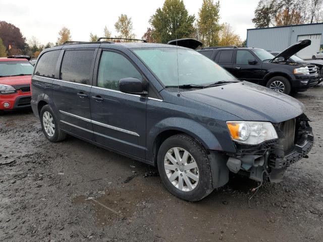 Photo 4 from auction – 2014 CHRYSLER TOWN & COU with VIN 2C4RC1BGXER438102