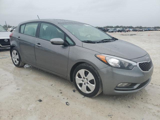 Photo 4 from auction – 2016 KIA FORTE LX with VIN KNAFK5A82G5572042
