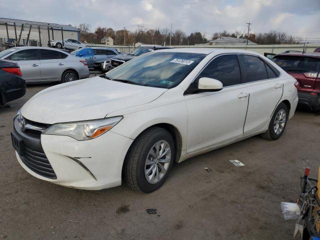 TOYOTA CAMRY LE 2016 مع رقم تعريف المركبة 4T4BF1FK2GR563786 - صورة من المزاد