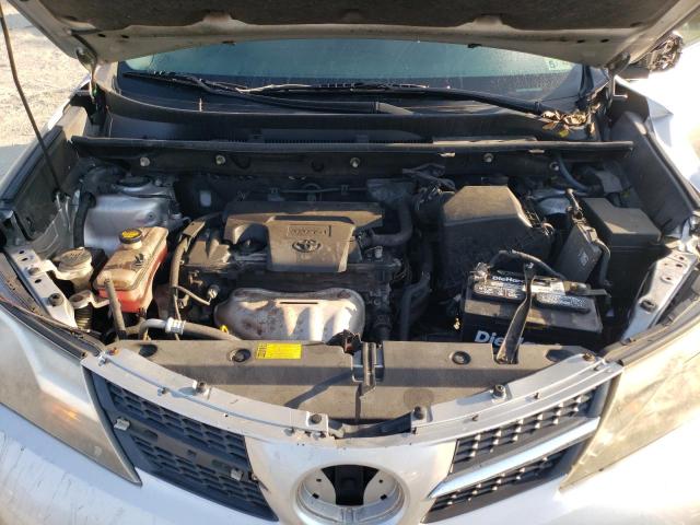 Photo 12 from auction – 2013 TOYOTA RAV4 LE with VIN JTMBFREV3DD031953