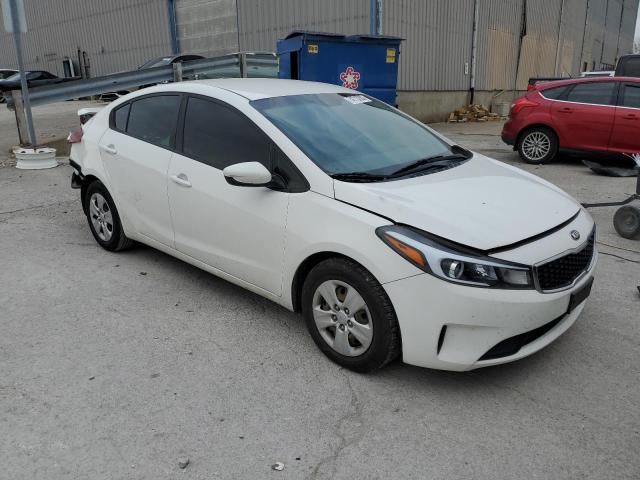 Photo 4 from auction – 2017 KIA FORTE LX with VIN 3KPFK4A77HE115527