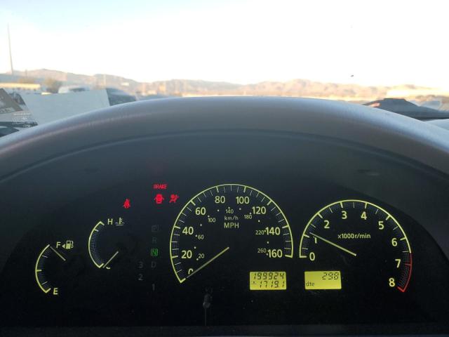 Photo 9 from auction – 2002 INFINITI I35 with VIN JNKDA31AX2T014110