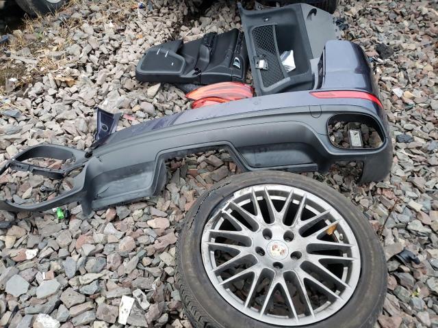 Photo 12 from auction – 2018 PORSCHE CAYENNE with VIN WP1AA2A22JKA02012