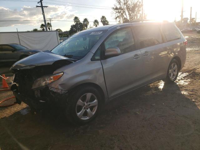 Photo 1 from auction – 2016 TOYOTA SIENNA LE with VIN 5TDKK3DC4GS748010