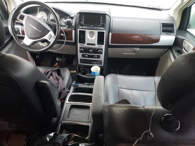Photo 8 from auction – 2010 CHRYSLER TOWN & COU with VIN 2A4RR8D13AR480485