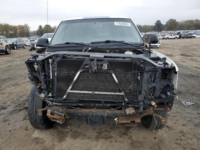 Photo 5 from auction – 2003 CHEVROLET SUBURBAN C with VIN 3GNEC16Z23G167623