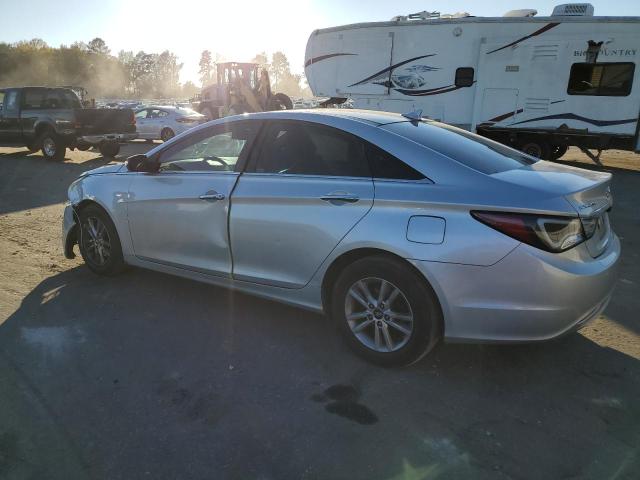 Photo 2 from auction – 2013 HYUNDAI SONATA SE with VIN 5NPEC4AC4DH568788