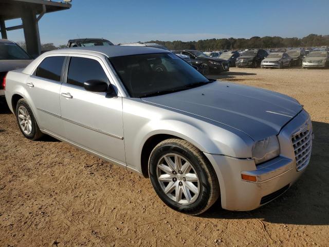 Photo 4 from auction – 2008 CHRYSLER 300 LX with VIN 2C3KA43R68H155915