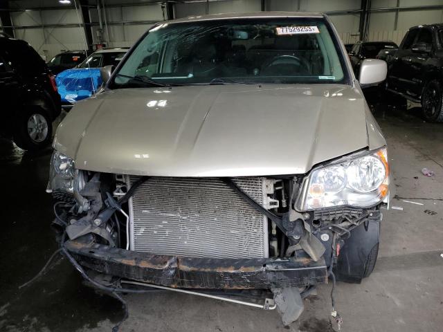 Photo 5 from auction – 2016 CHRYSLER TOWN & COU with VIN 2C4RC1BG4GR185524