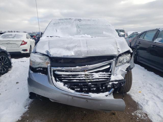 Photo 5 from auction – 2015 CHRYSLER TOWN & COU with VIN 2C4RC1CG7FR600977