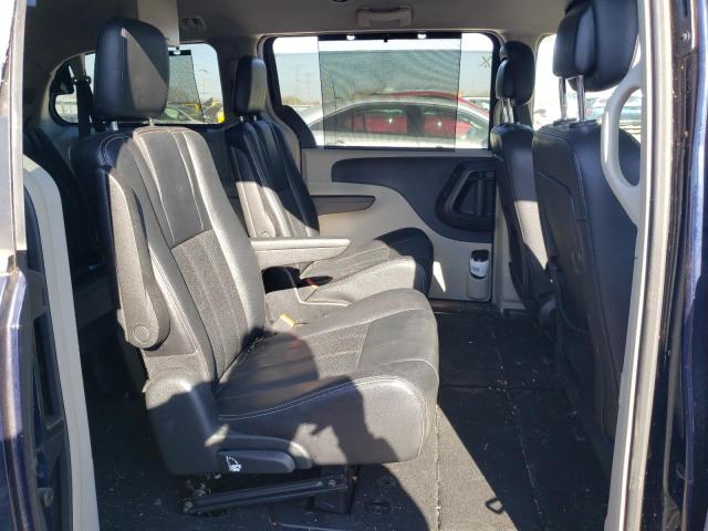 Photo 11 from auction – 2014 CHRYSLER TOWN & COU with VIN 2C4RC1CG8ER413584