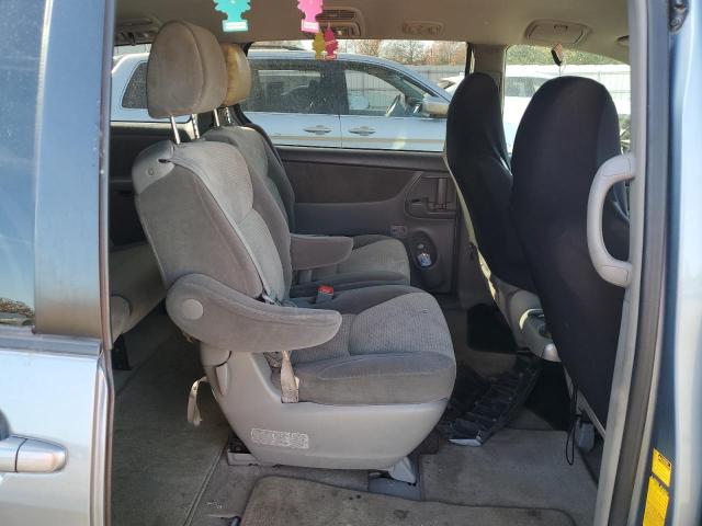 Photo 11 from auction – 2010 TOYOTA SIENNA CE with VIN 5TDKK4CCXAS316438