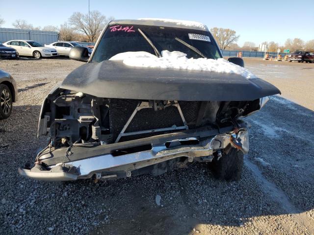 Photo 5 from auction – 2004 CHEVROLET SILVERADO with VIN 2GCEK19T641116932