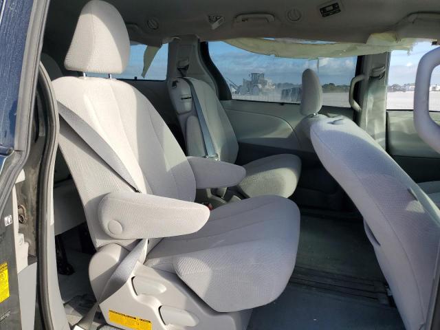 Photo 11 from auction – 2014 TOYOTA SIENNA LE with VIN 5TDKK3DC4ES460078