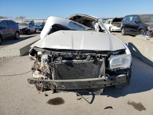 Photo 5 from auction – 2015 CHRYSLER 300 LIMITE with VIN 2C3CCAAG3FH898513