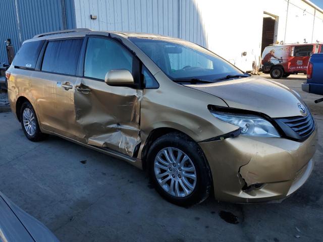 Photo 4 from auction – 2016 TOYOTA SIENNA LE with VIN 5TDKK3DC7GS745070