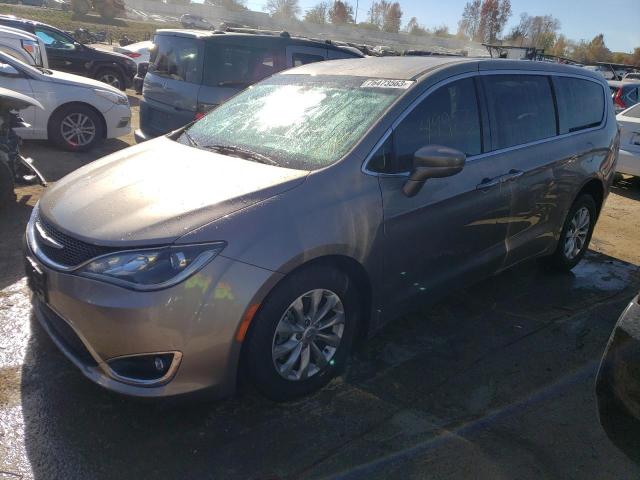 CHRYSLER PACIFICA T 2018 with VIN 2C4RC1FG8JR237450 - Photo from auction