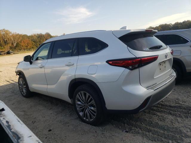 Photo 2 from auction – 2022 TOYOTA HIGHLANDER with VIN 5TDFZRBH3NS238310