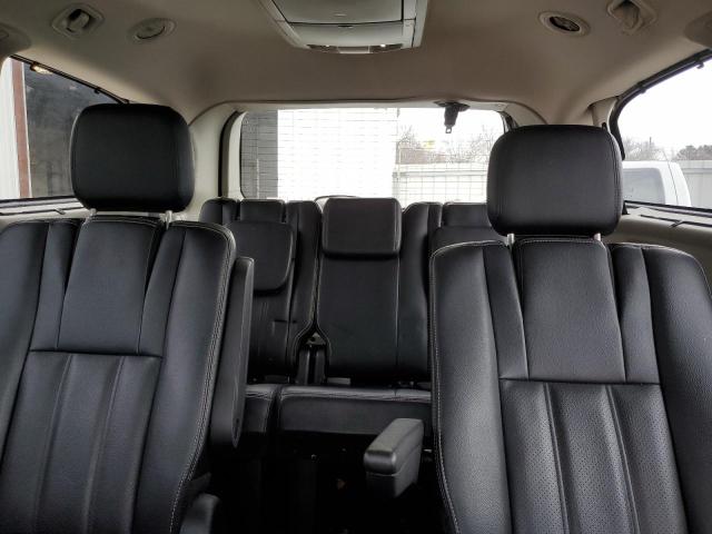 Photo 10 from auction – 2016 CHRYSLER TOWN & COU with VIN 2C4RC1CG3GR223307