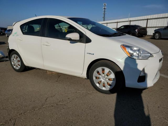 Photo 4 from auction – 2013 TOYOTA PRIUS C with VIN JTDKDTB30D1040701