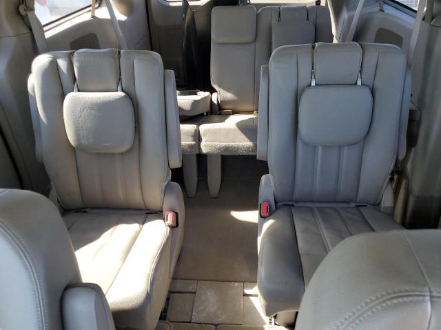 Photo 10 from auction – 2016 CHRYSLER TOWN & COU with VIN 2C4RC1BG3GR295304