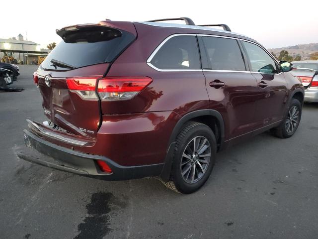 Photo 3 from auction – 2017 TOYOTA HIGHLANDER with VIN 5TDJZRFH2HS471510